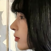 717 Сюнг Голая