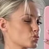 Аасалиcабет Голая