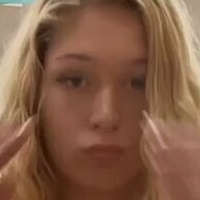 АдореАтенаа Голая