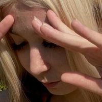 Аджинкэйли Голая