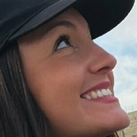 Альба Санчес Гомес Голая