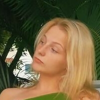 Алексис Яняк Голая
