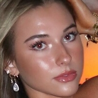 Элли Бринк 13 Голая