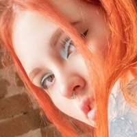 Алой Голая