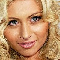 Эли Михалка Голая
