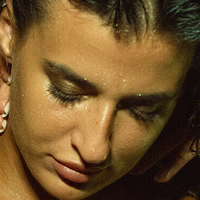 Энджи Кей Голая