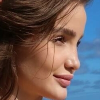 Анна Ливия Голая