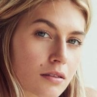 Энни Макгинти Голая