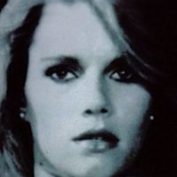 Антигона Аманитис Голая