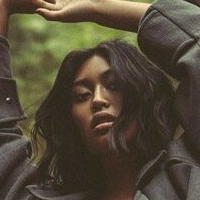 Анутхида Голая