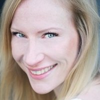 Оро Том Голая