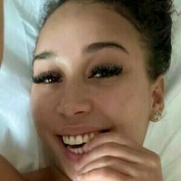 Бейбигёрл Хейзел Голая