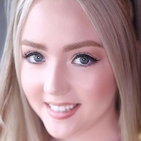 Бобби Адор Голая