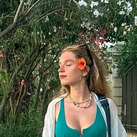 Карла Войку Голая