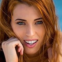 Кейтлин Максвейн Голая