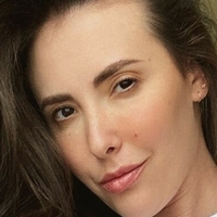 Обсуждение Кэйси Калверт Голая