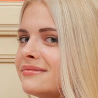 Шармен Голая