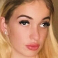 Сиднейксокс Голая