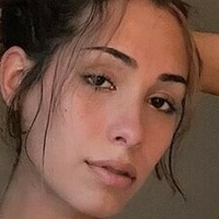 Даниэль Бриски Голая