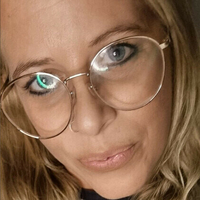 ДайКэддл Голая