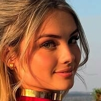 Диениффер Ношанг Голая