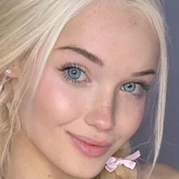 Эльза Восс Голая