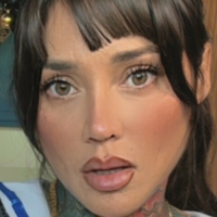 Фернандита Голая