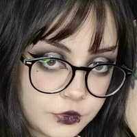 Фрисайбер_никси Голая