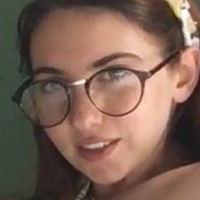 ГрувиГеолог / Кейт Ларсен Голая