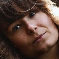 Ханна Ассил Голая