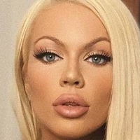 Харли Лавей Голая