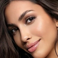 Хелен Бэмби Голая