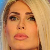 Илари Блази Голая