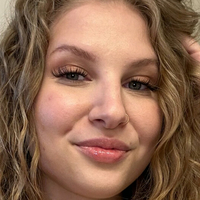 Айви Эндрюс Голая