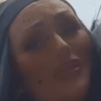 Иззи Фэншо Голая