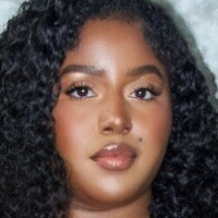 женеллололитиа Голая