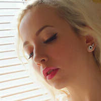 Джин Н. Тоник Голая