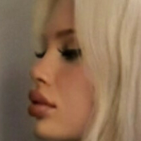 Юла Майяна Голая
