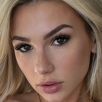 Джули Амберс Голая