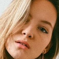 Юстина Гжибовска Голая