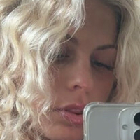 Кейли Сикрокко и Меган Сикрокко Голая