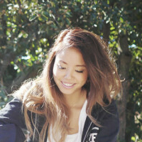 Кесии Ди Голая