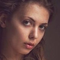 Клаудия Брахя Голая