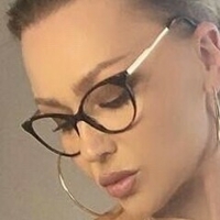 Лейдифлауэркукис Голая