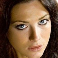 Лаура Суррих Голая