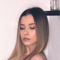 Ливия Геллерт Голая