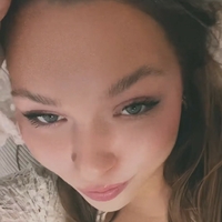 Люси Лахт Голая