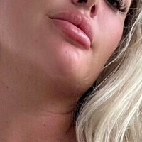 Люси Николсон Голая