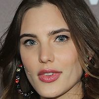 Макарена Ачага Голая