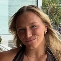 Мэддисон Леви Голая